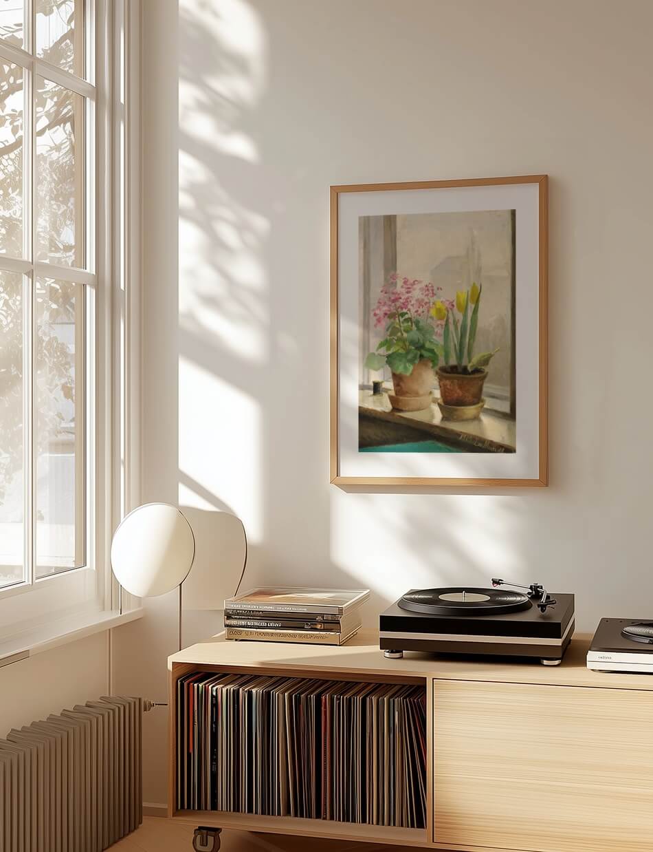 Opstilling med potteplanter i en vindueskarm - Emilie Mundt