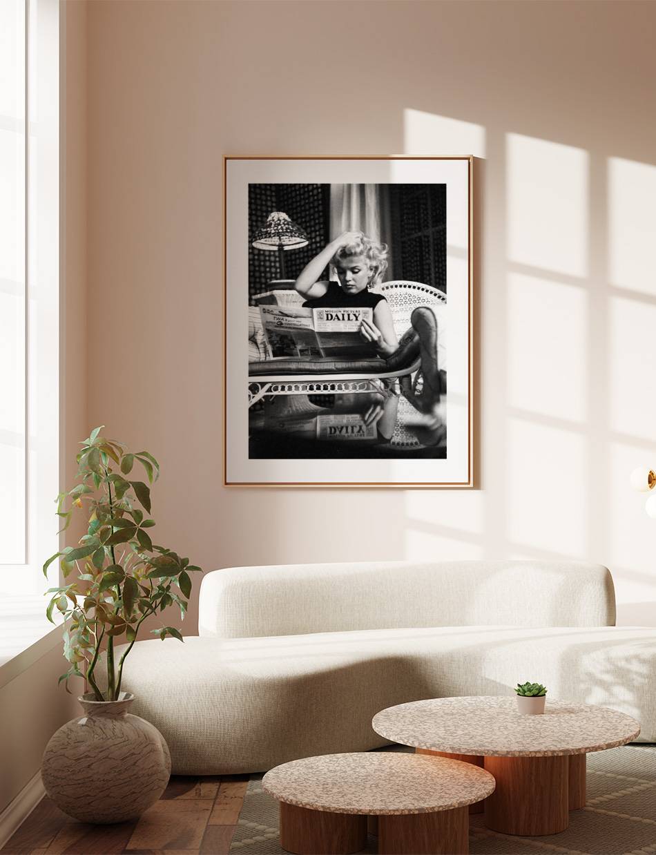 Marilyn Monroe Reading